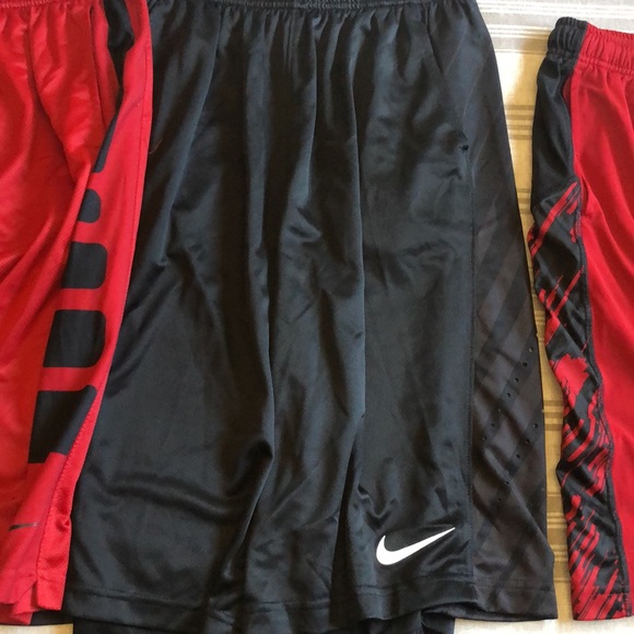 Nike shorts - Picture 2 of 3